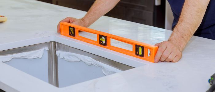 Основни предимства на облицовка за баня от технически камък